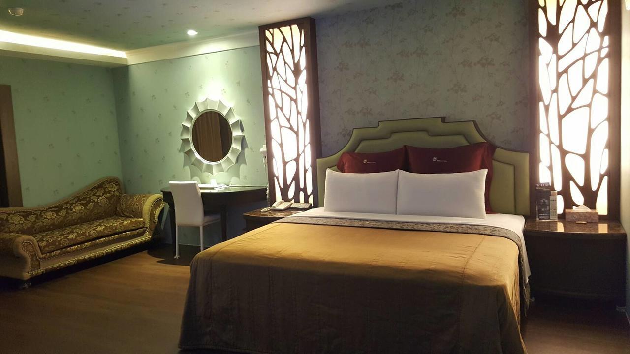 Full Moon Boutique Motel Hsinchu Buitenkant foto
