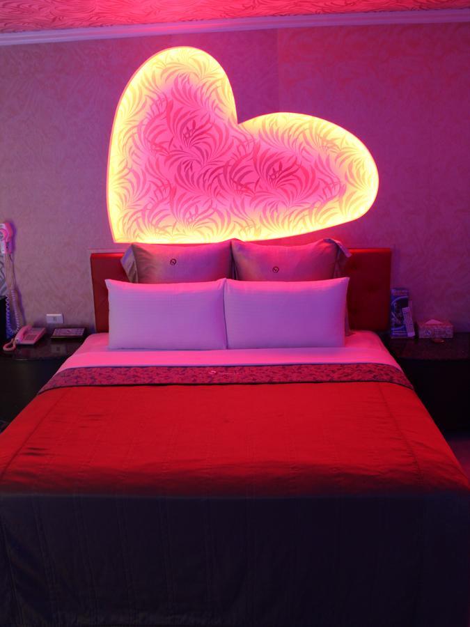 Full Moon Boutique Motel Hsinchu Buitenkant foto